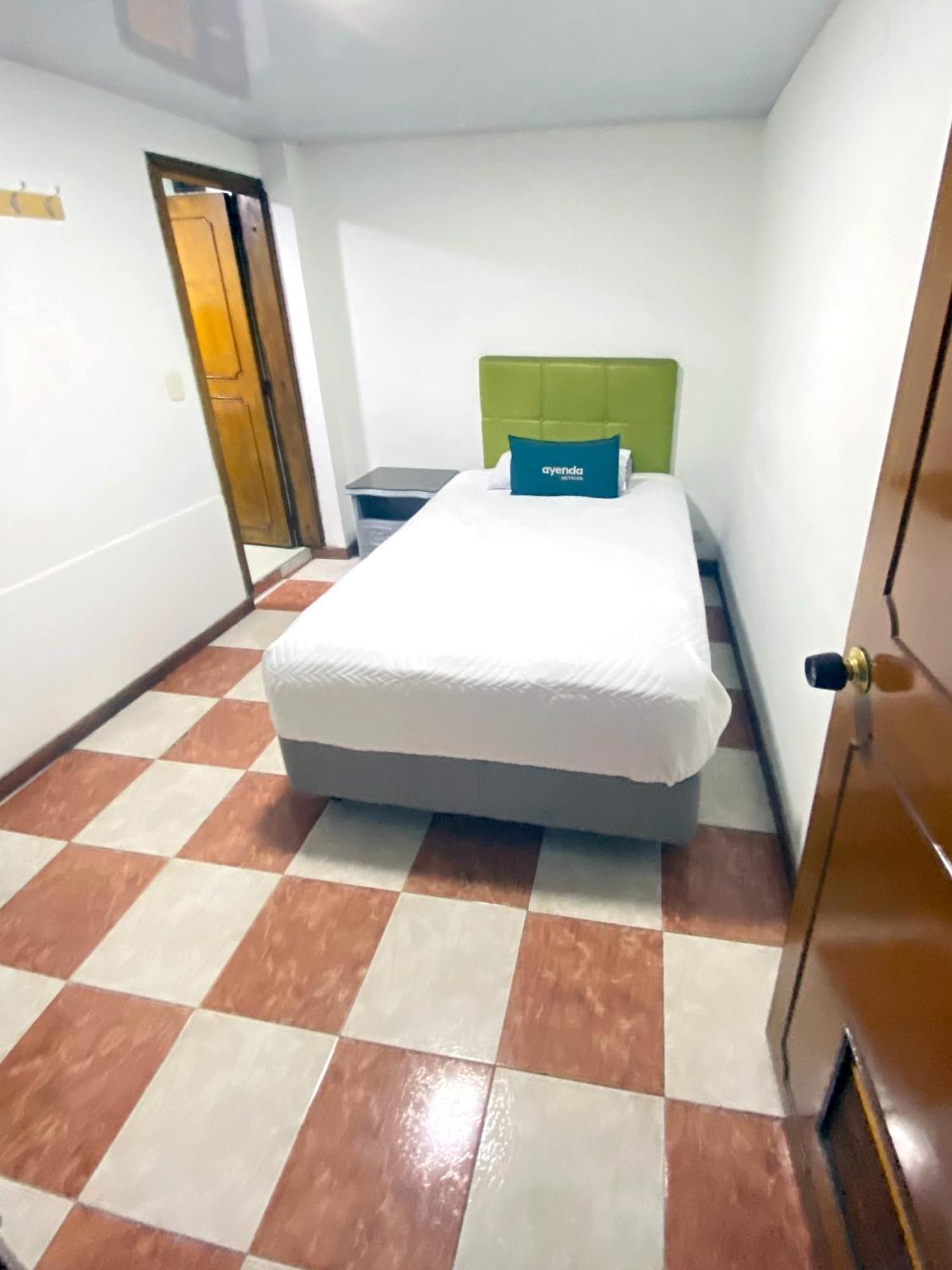 Ayenda Hotel Las Palmas Bogotá Exteriör bild